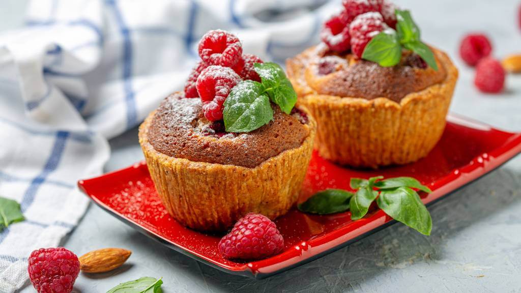 raspberry almond tarts