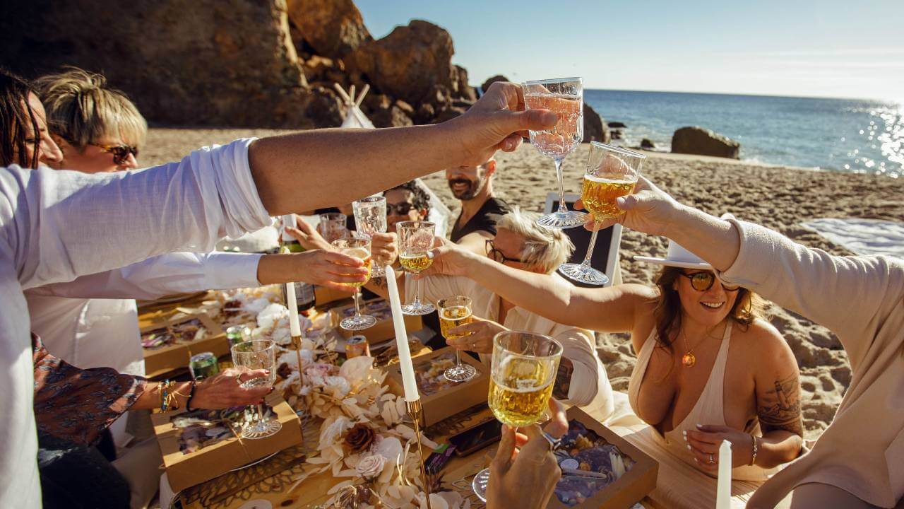beach picnic toast