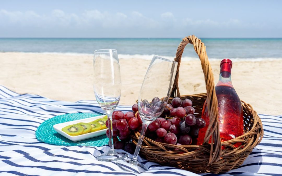 47 Best Beach Picnic Ideas