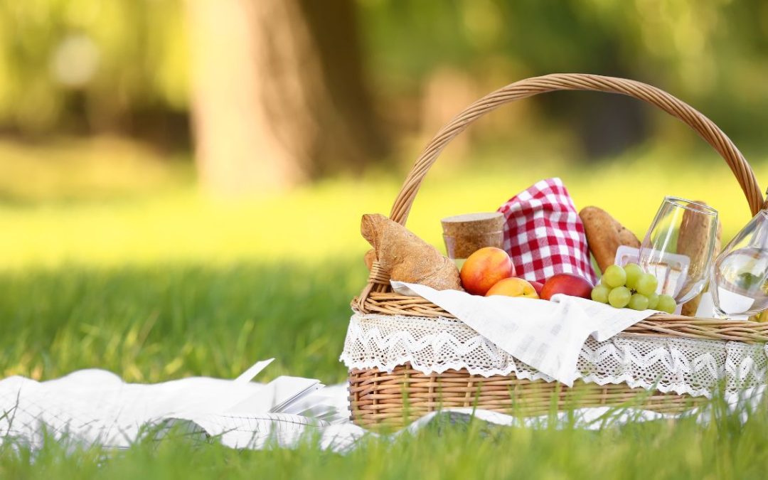 Picnic Basket Essentials: What to Pack