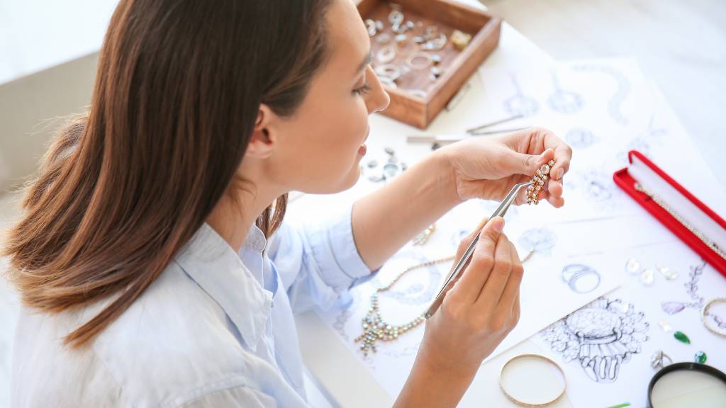 jewelry business woman