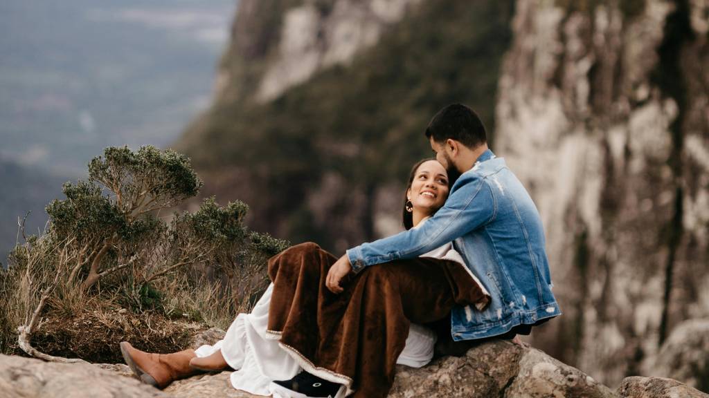 mountain hike couple