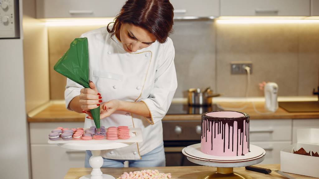 woman baking business