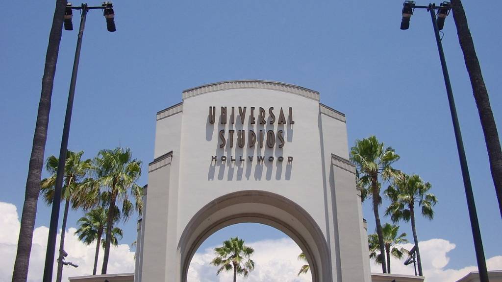 universal studios hollywood gate