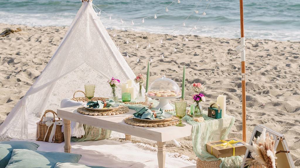 branded picnic table styling
