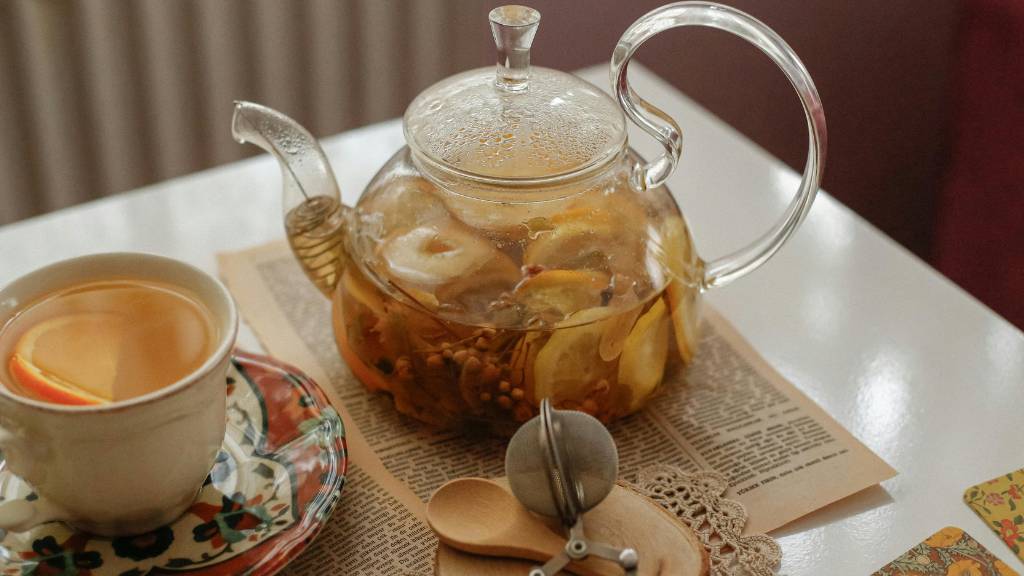 herbal infusion teapot