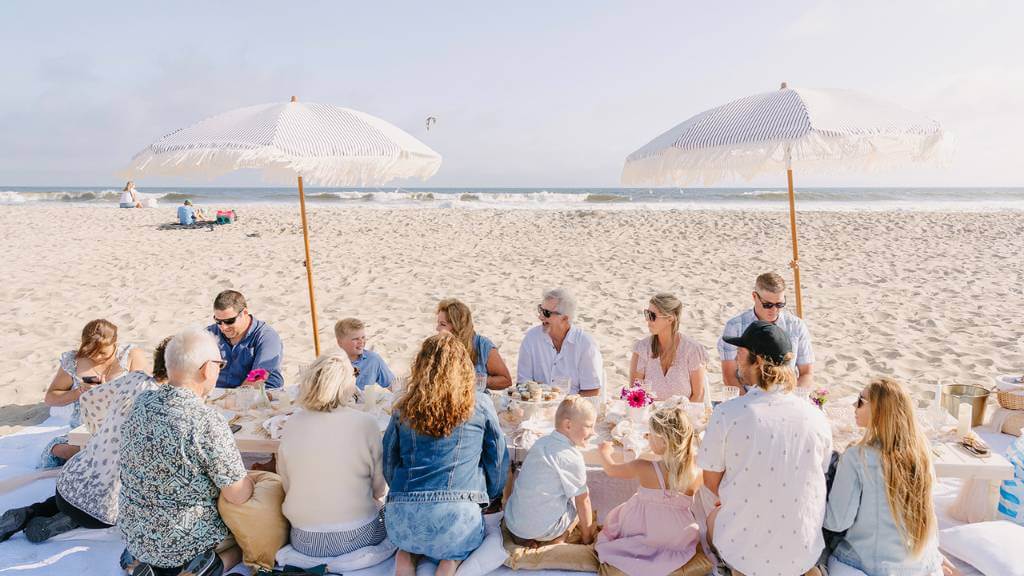 beach picnic event